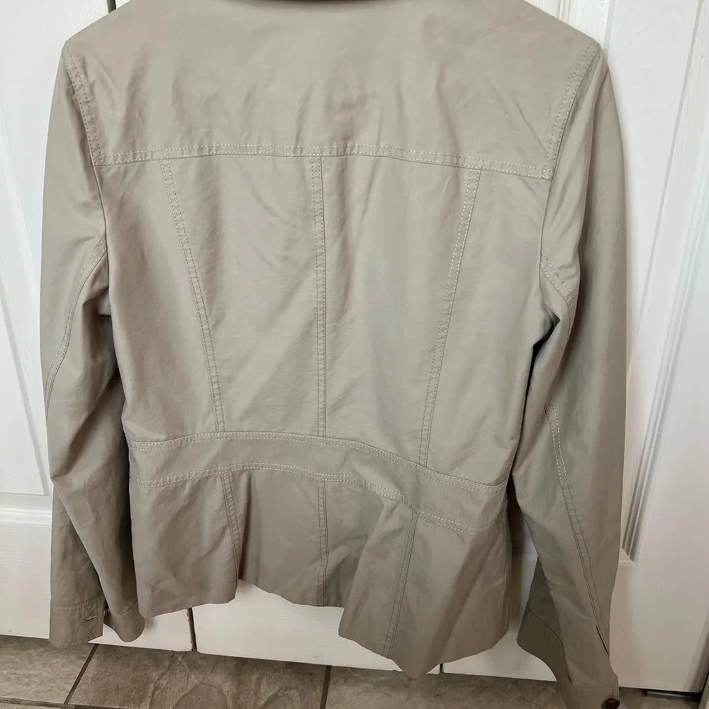 Light jacket - Picture 2 of 2